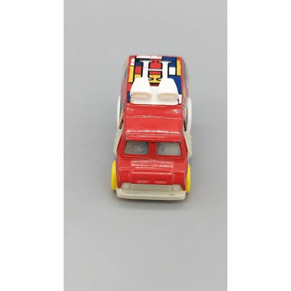 Mattel Hot Wheels Cool One 2004 Red Van 1:64 Diecast Car